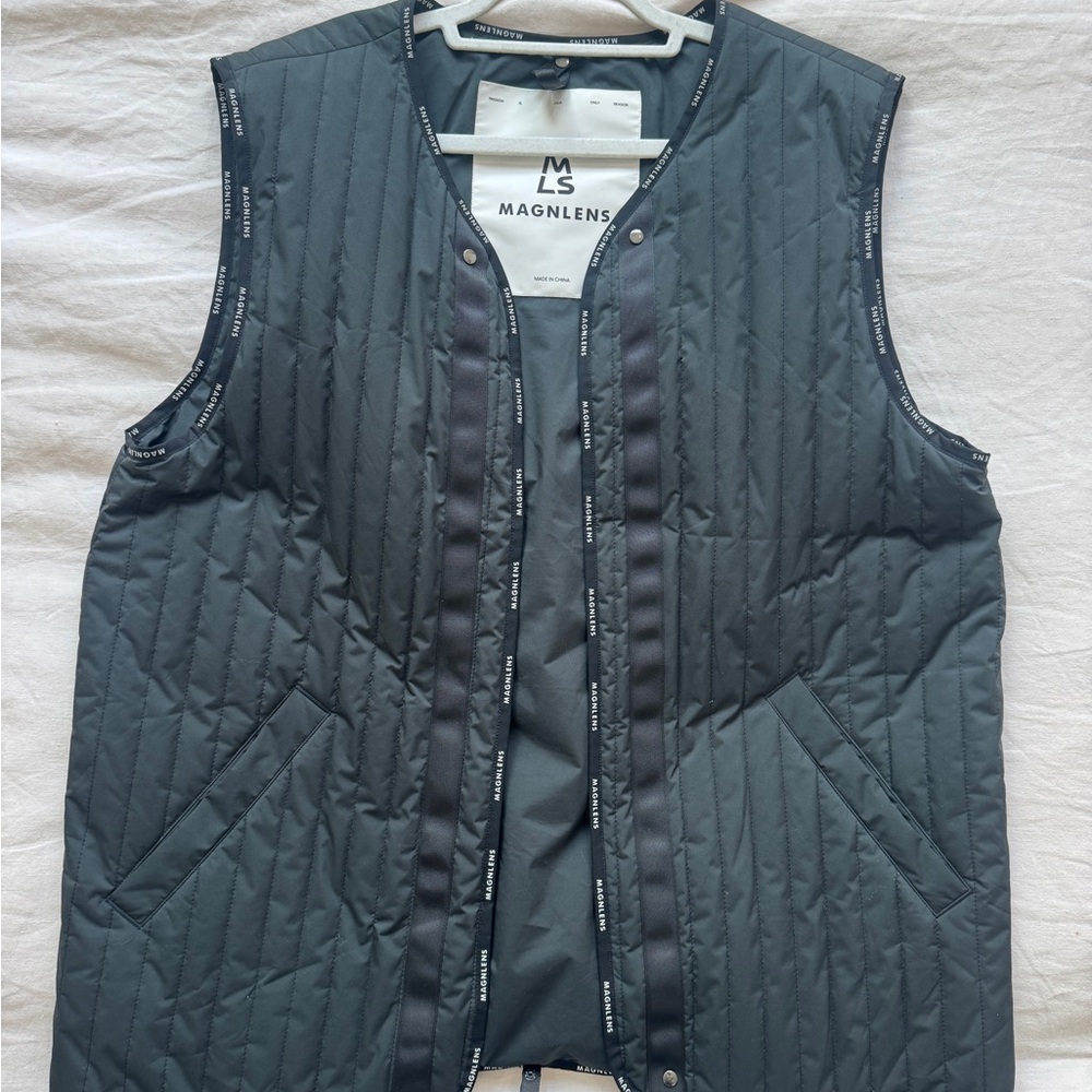 Magnlens Quilted Black Vest